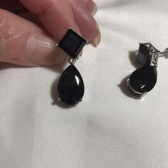 Black Spinel dangle Earrings - Picture 4 of 5